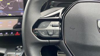 Peugeot 308 54kWh GT Hatchback 5dr Electric Auto (156 ps)