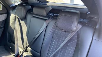 Peugeot 3008 73kWh GT SUV 5dr Electric Auto (210 ps)