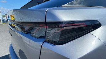 Peugeot 3008 73kWh GT SUV 5dr Electric Auto (210 ps)