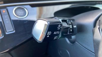 Peugeot 3008 73kWh GT SUV 5dr Electric Auto (210 ps)