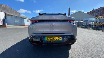 Peugeot 3008 73kWh GT SUV 5dr Electric Auto (210 ps)