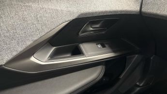Peugeot 3008 73kWh GT SUV 5dr Electric Auto (210 ps)