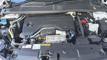 Peugeot 408 1.2 GT Fastback 5dr Petrol Hybrid e-DSC6 Euro 6 (s/s) (136 ps)