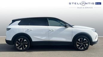 Vauxhall Grandland 1.2 Ultimate SUV 5dr Petrol Hybrid e-DCT Euro 6 (s/s) (145 ps)
