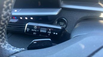 Vauxhall Grandland 1.2 Ultimate SUV 5dr Petrol Hybrid e-DCT Euro 6 (s/s) (145 ps)