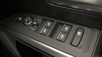 Peugeot 3008 73kWh GT SUV 5dr Electric Auto (210 ps)