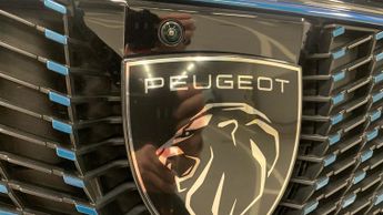 Peugeot 3008 73kWh GT SUV 5dr Electric Auto (210 ps)