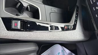 Peugeot 3008 73kWh GT SUV 5dr Electric Auto (210 ps)