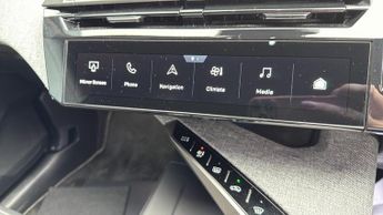 Peugeot 3008 73kWh GT SUV 5dr Electric Auto (210 ps)