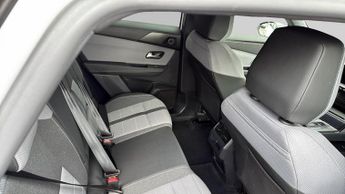 Vauxhall Grandland 1.2 Ultimate SUV 5dr Petrol Hybrid e-DCT Euro 6 (s/s) (136 ps)