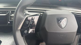Peugeot 3008 73kWh GT SUV 5dr Electric Auto (210 ps)