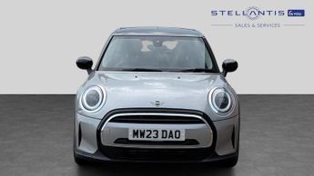 Mini Hatch 1.5 Cooper Classic Hatchback 5dr Petrol Steptronic Euro 6 (s/s) 