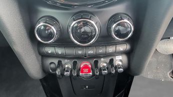 Mini Hatch 1.5 Cooper Classic Hatchback 5dr Petrol Steptronic Euro 6 (s/s) 