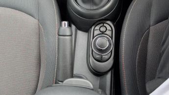 Mini Hatch 1.5 Cooper Classic Hatchback 5dr Petrol Steptronic Euro 6 (s/s) 