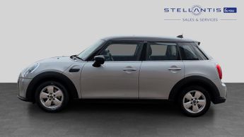 Mini Hatch 1.5 Cooper Classic Hatchback 5dr Petrol Steptronic Euro 6 (s/s) 