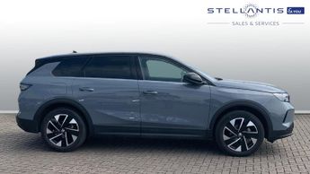 Vauxhall Grandland 1.2 Ultimate SUV 5dr Petrol Hybrid e-DCT Euro 6 (s/s) (136 ps)