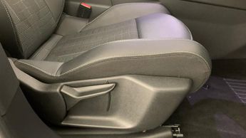 Peugeot 3008 73kWh GT SUV 5dr Electric Auto (210 ps)