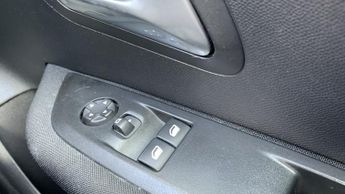 Peugeot 208 1.2 PureTech Active Hatchback 5dr Petrol EAT Euro 6 (s/s) (100 p