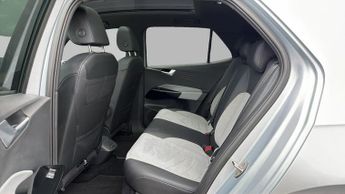 Volkswagen Id.3 Pro Performance 58kWh Family Hatchback 5dr Electric Auto (204 ps