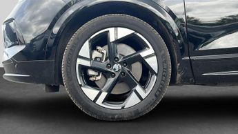 Vauxhall Grandland Electric 73kWh Ultimate SUV 5dr Electric Auto (213 ps)