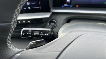 Vauxhall Grandland Electric 73kWh Ultimate SUV 5dr Electric Auto (213 ps)