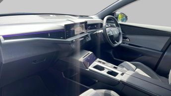 Vauxhall Grandland Electric 73kWh Ultimate SUV 5dr Electric Auto (213 ps)