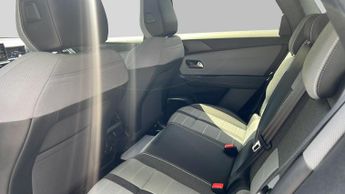 Vauxhall Grandland Electric 73kWh Ultimate SUV 5dr Electric Auto (213 ps)