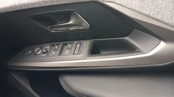 Peugeot 3008 73kWh GT SUV 5dr Electric Auto (210 ps)