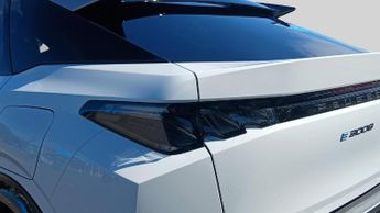 Peugeot 3008 73kWh GT SUV 5dr Electric Auto (210 ps)