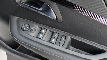 Peugeot 208 51kWh Allure Hatchback 5dr Electric Auto (7.4kW Charger) (156 ps