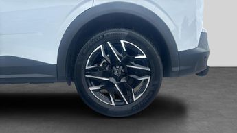 Peugeot 3008 SUV 1.2 Allure SUV 5dr Petrol Hybrid e-DSC6 Euro 6 (s/s) (136 ps)