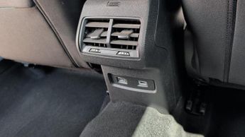 Citroen C4 50kWh Shine Hatchback 5dr Electric Auto (136 ps)