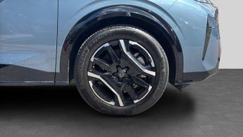 Peugeot 3008 73kWh GT SUV 5dr Electric Auto (210 ps)