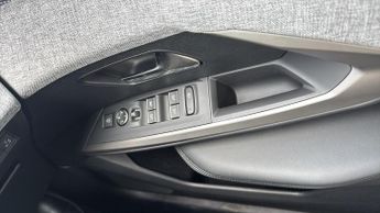 Peugeot 3008 73kWh GT SUV 5dr Electric Auto (210 ps)