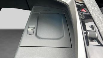 Peugeot 3008 73kWh GT SUV 5dr Electric Auto (210 ps)