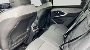 Peugeot 3008 73kWh GT SUV 5dr Electric Auto (210 ps)