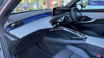 Peugeot 3008 73kWh GT SUV 5dr Electric Auto (210 ps)