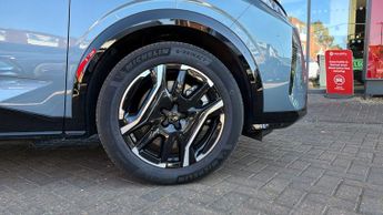 Peugeot 3008 73kWh GT SUV 5dr Electric Auto (210 ps)