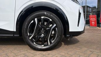 Peugeot 3008 73kWh GT SUV 5dr Electric Auto (210 ps)