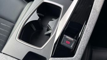 Peugeot 3008 73kWh GT SUV 5dr Electric Auto (210 ps)