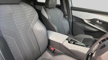 Peugeot 3008 73kWh GT SUV 5dr Electric Auto (210 ps)