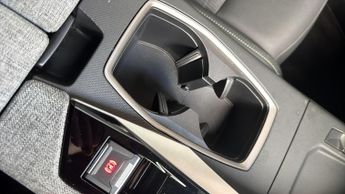 Peugeot 3008 73kWh GT SUV 5dr Electric Auto (210 ps)