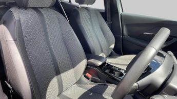 Peugeot 2008 50kWh Allure SUV 5dr Electric Auto (7kW Charger) (136 ps)