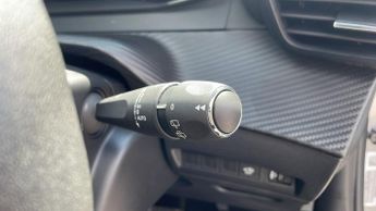 Peugeot 2008 50kWh Allure SUV 5dr Electric Auto (7kW Charger) (136 ps)