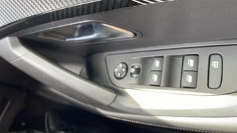 Peugeot 2008 50kWh Allure SUV 5dr Electric Auto (7kW Charger) (136 ps)
