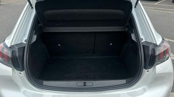 Peugeot 208 50kWh Allure Premium Hatchback 5dr Electric Auto (136 ps)