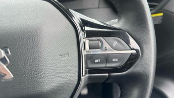 Peugeot 208 50kWh Allure Premium Hatchback 5dr Electric Auto (136 ps)