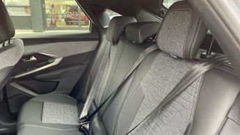 Peugeot 3008 SUV 1.2 Allure SUV 5dr Petrol Hybrid e-DSC6 Euro 6 (s/s) (136 ps)