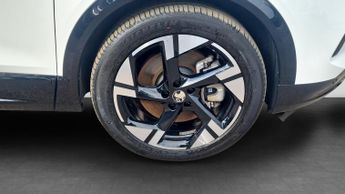 Vauxhall Grandland Electric 73kWh Ultimate SUV 5dr Electric Auto (213 ps)