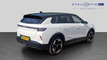 Vauxhall Grandland Electric 73kWh Ultimate SUV 5dr Electric Auto (213 ps)